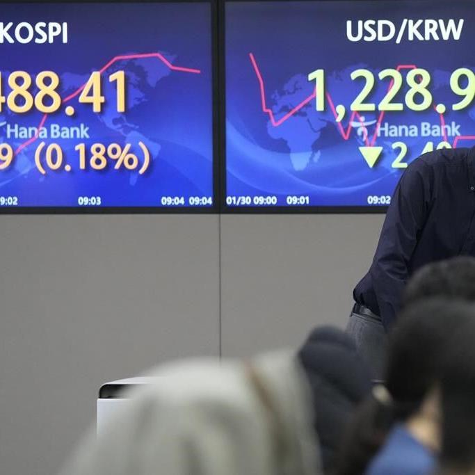 S&P/TSX composite notches slight gain, U.S. stock markets down on strong jobs data